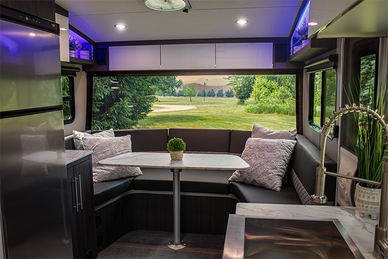 lightweigt spacious design travel trailer
