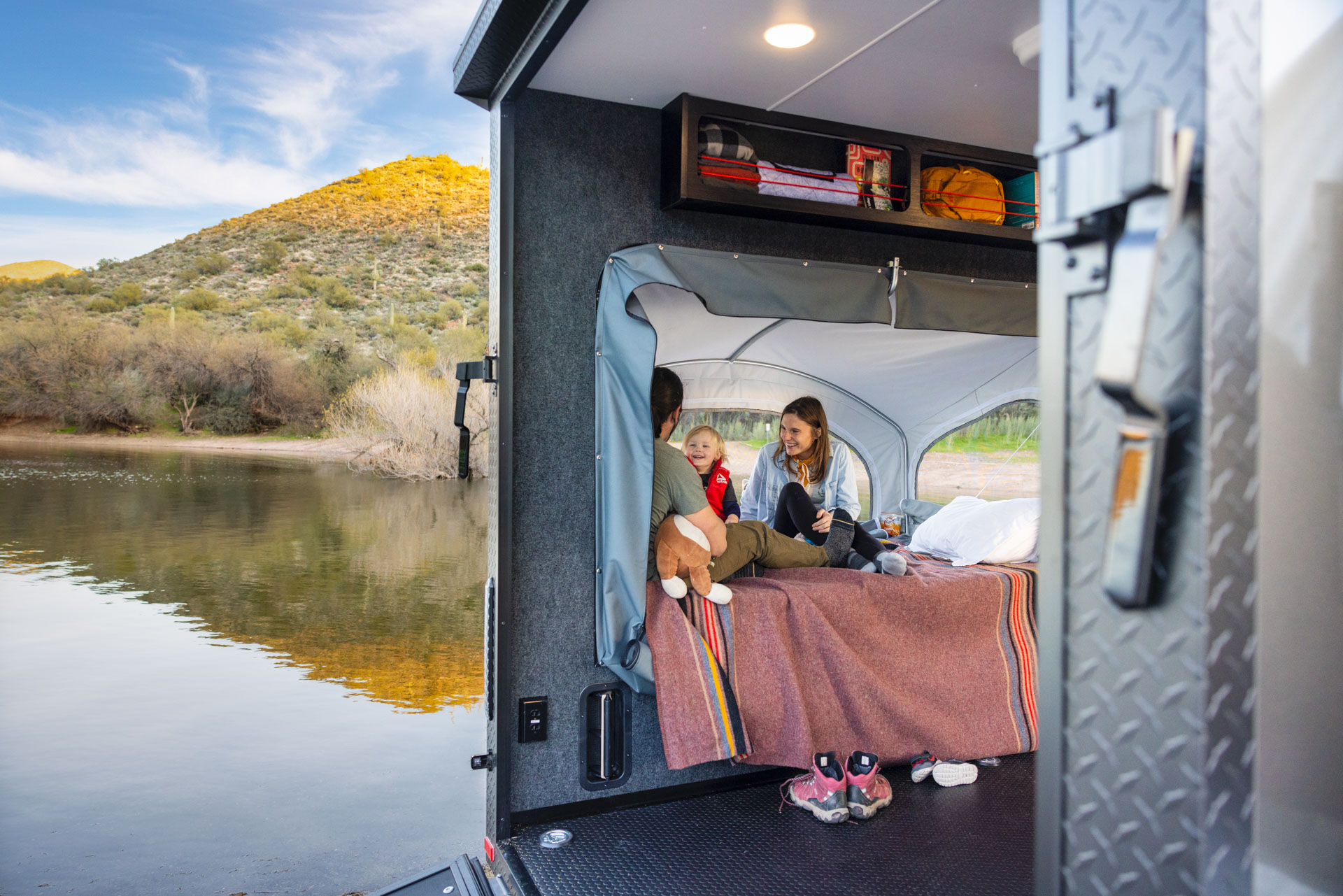 Flyer Discover interior tipout bed