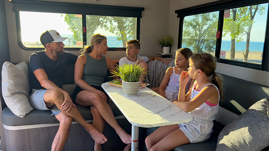 inTech OVR Expedition Inside