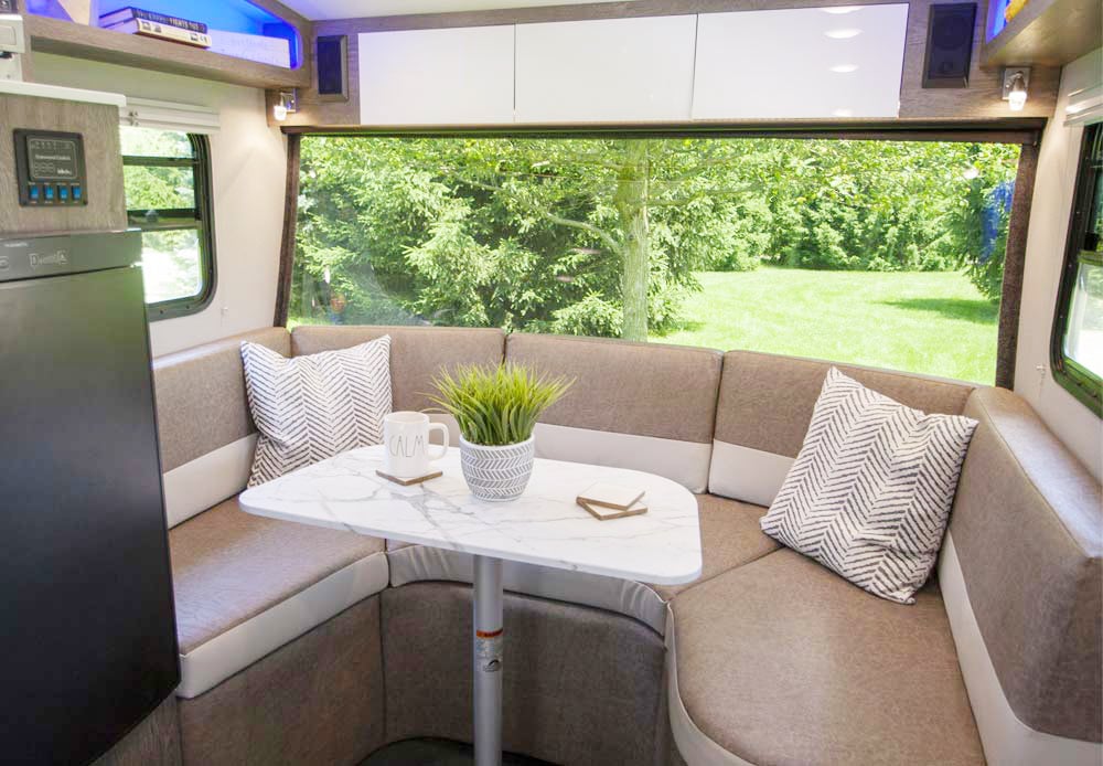 panoramic windshield RV