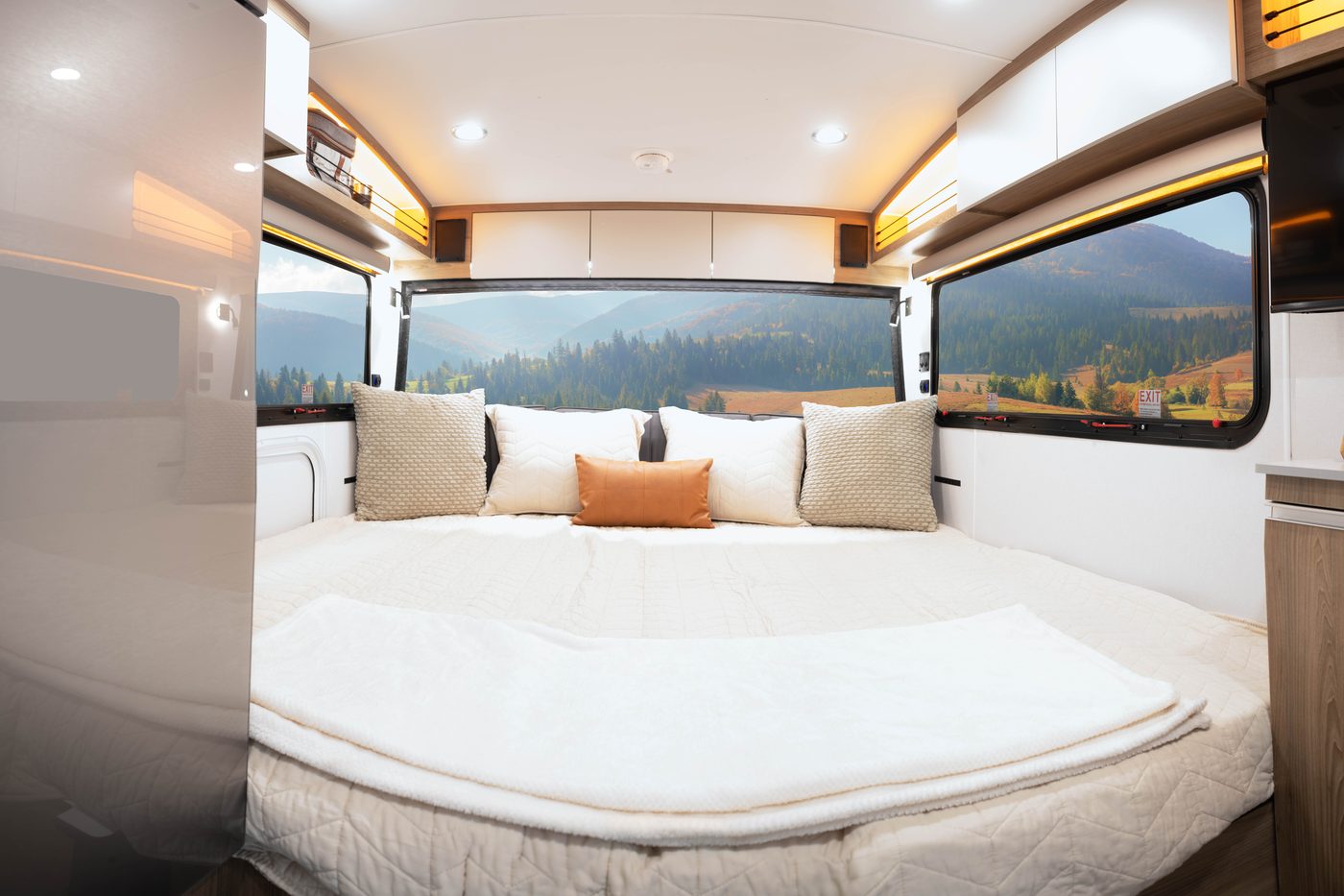 Sol Dawn bedroom FlexKing shown as a king