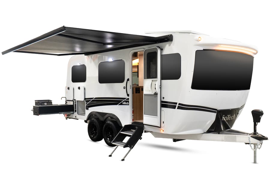 inTech Aucta fully fiberglass exterior