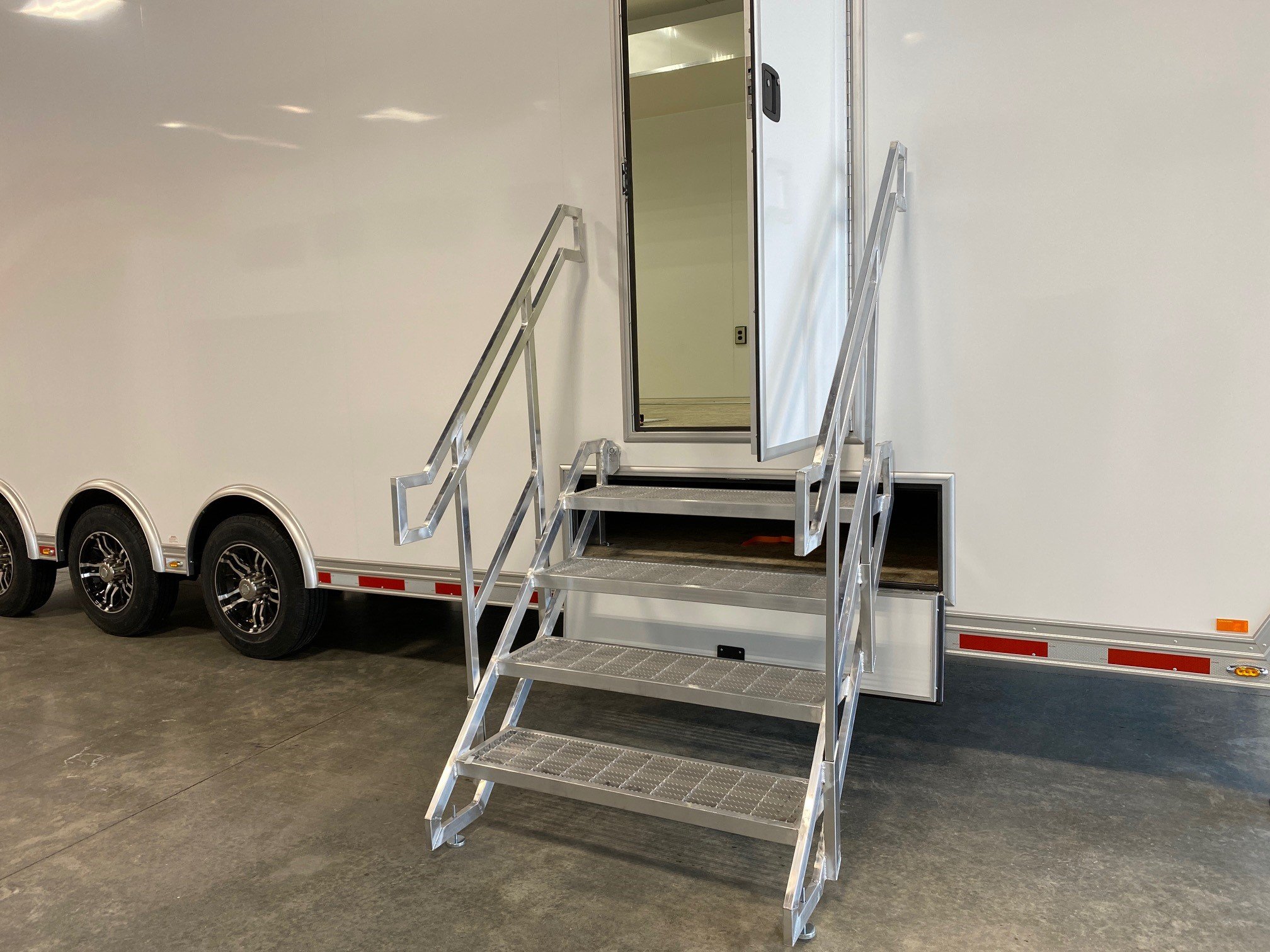 intech trailers