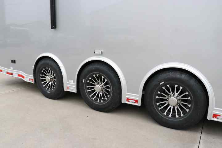 inTech Gooseneck Trailer