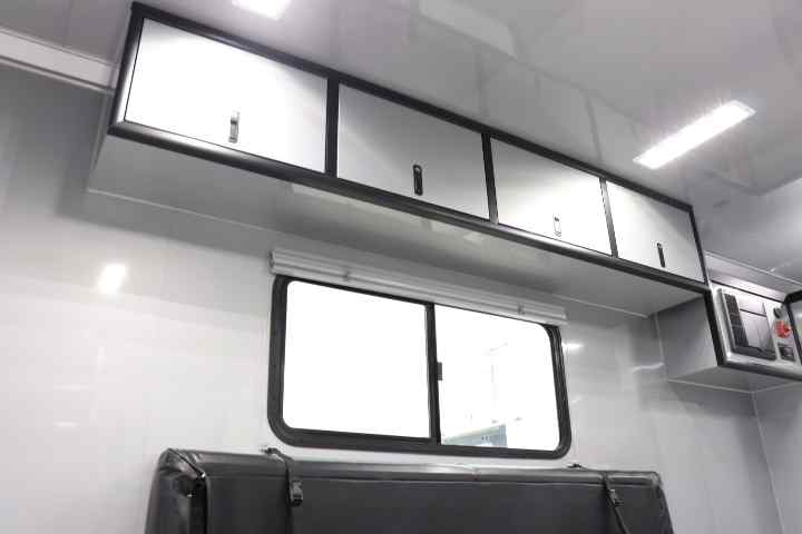 inTech Gooseneck Trailer