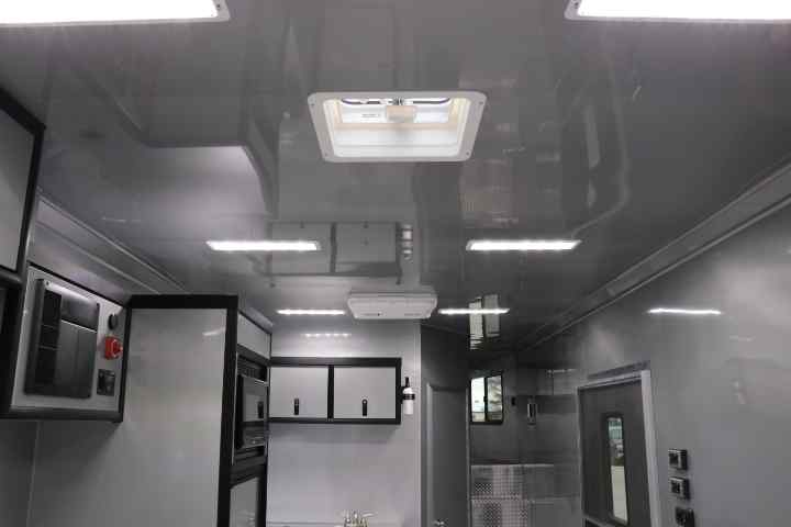 inTech Gooseneck Trailer