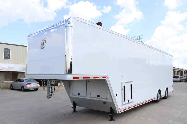 inTech Gooseneck Trailer