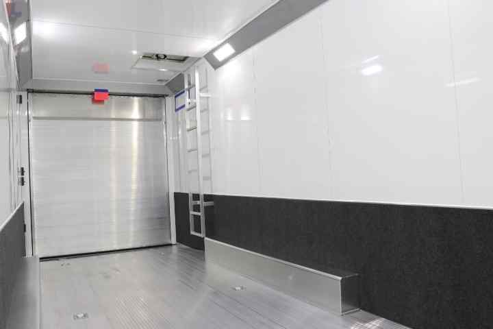 inTech Gooseneck Trailer