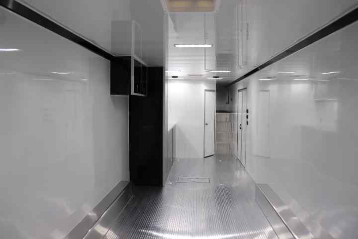 inTech Gooseneck Trailer