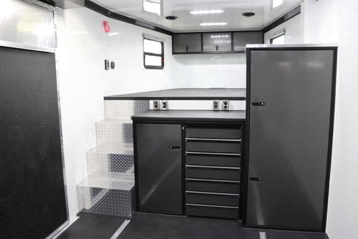inTech Gooseneck Trailer