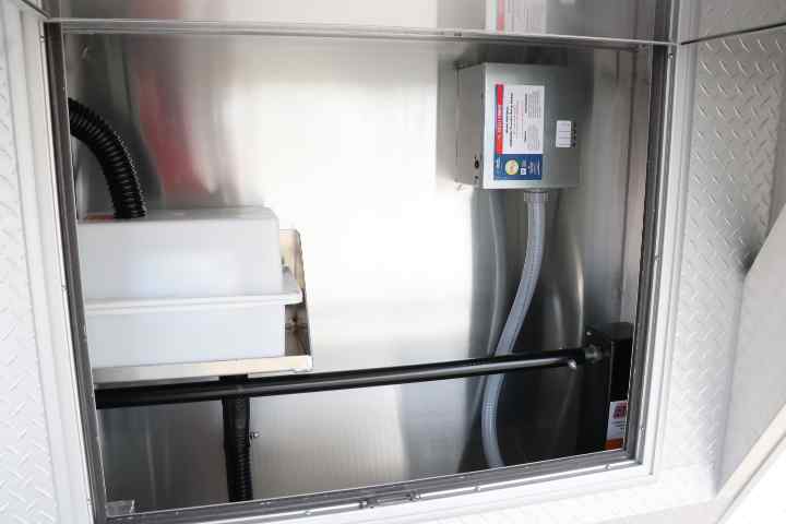 inTech Gooseneck Trailer