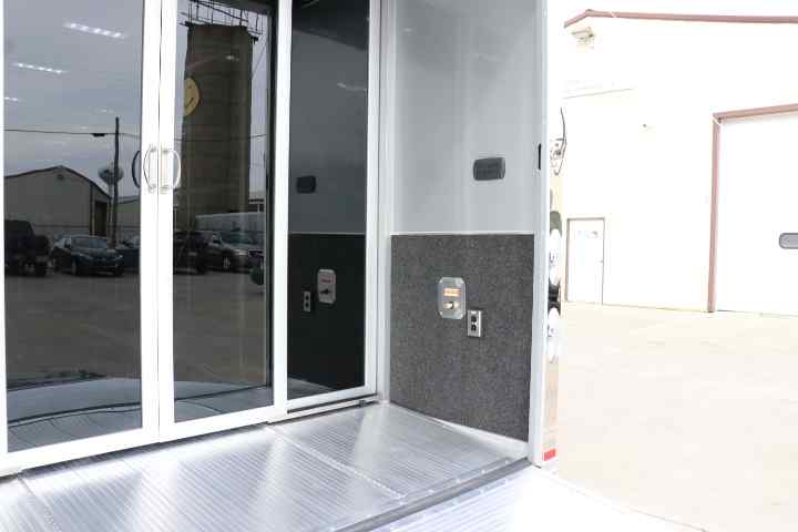 inTech Gooseneck Trailer
