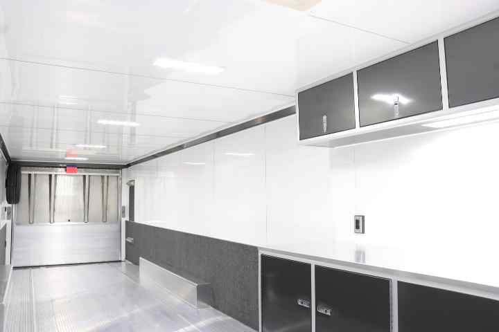 inTech Gooseneck Trailer