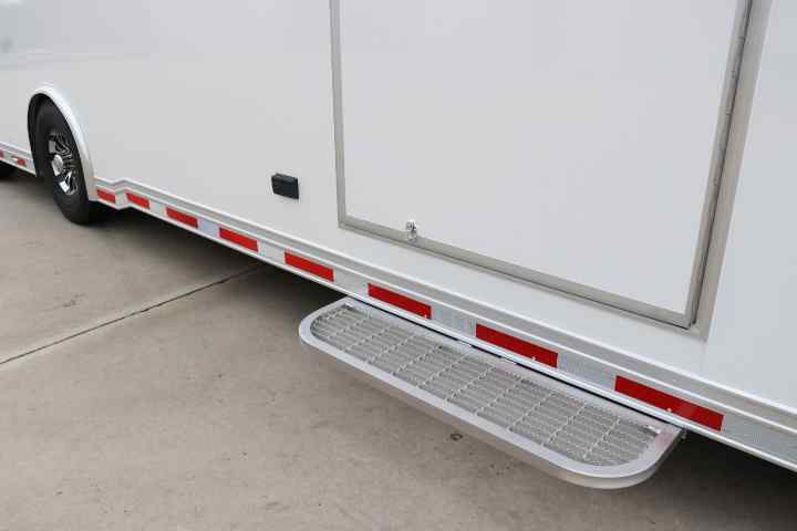 inTech Gooseneck Trailer