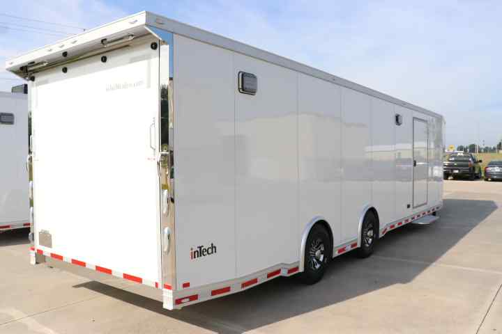 inTech Gooseneck Trailer