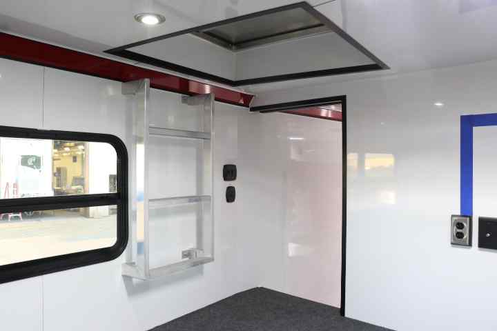 inTech Gooseneck Trailer