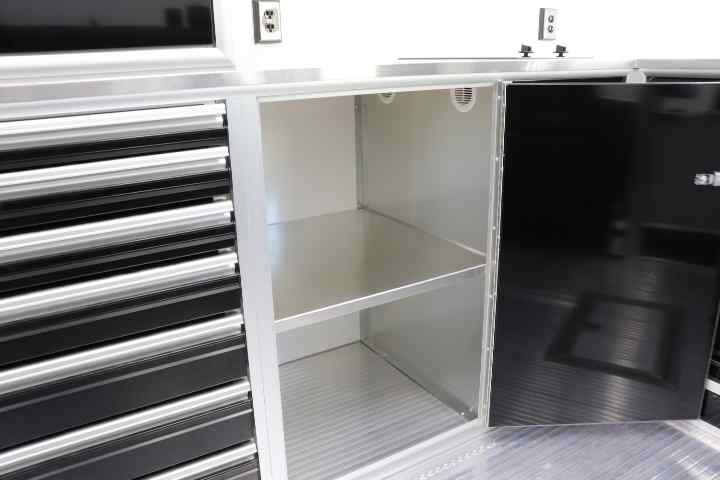 inTech Gooseneck Trailer