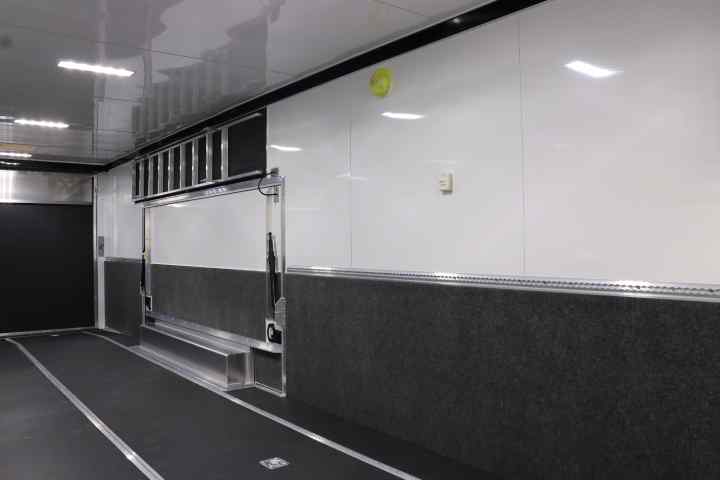 inTech Gooseneck Trailer