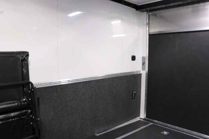 inTech Gooseneck Trailer