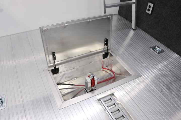inTech Gooseneck Trailer