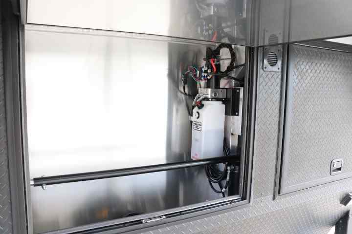 inTech Gooseneck Trailer