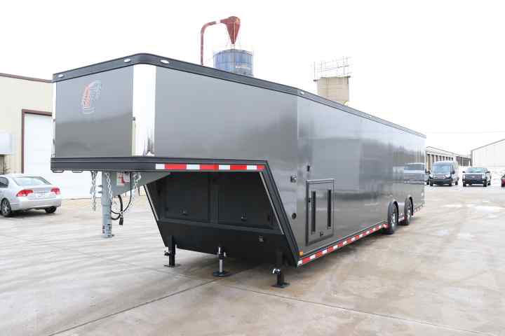 inTech Gooseneck Trailer