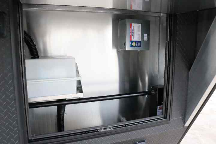 inTech Gooseneck Trailer