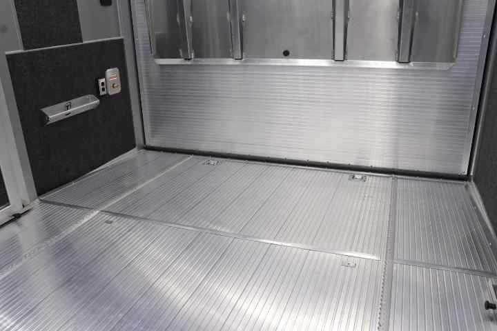 inTech Gooseneck Trailer