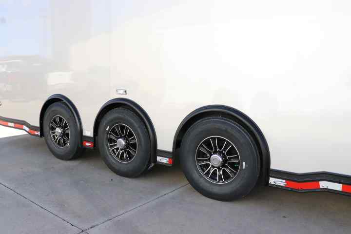 inTech Gooseneck Trailer