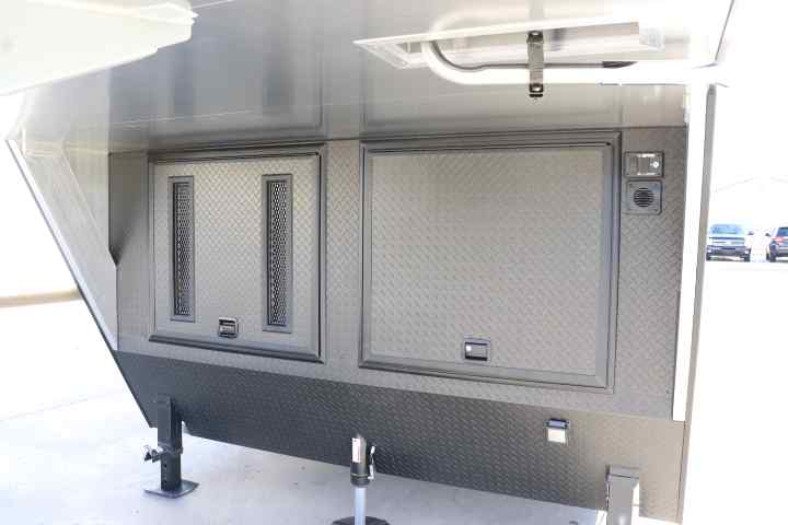 inTech Gooseneck Trailer
