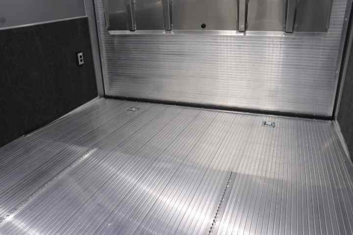 inTech Gooseneck Trailer