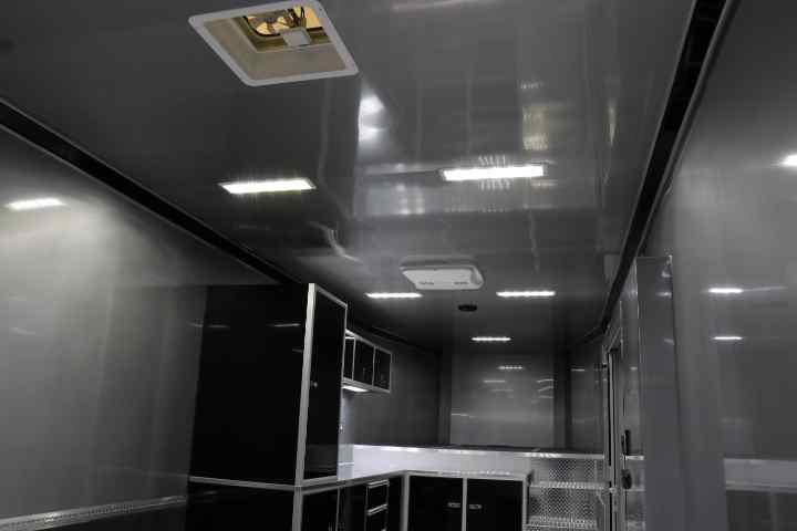 inTech Gooseneck Trailer
