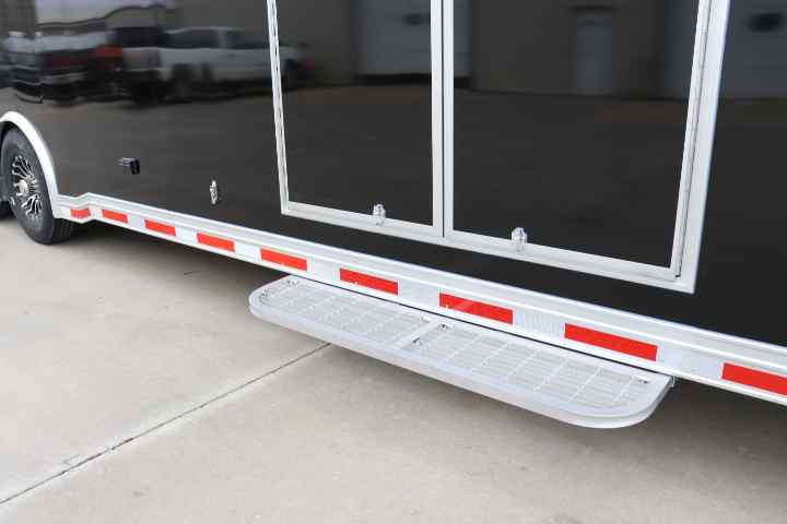 inTech Gooseneck Trailer