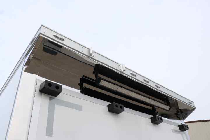 inTech Gooseneck Trailer