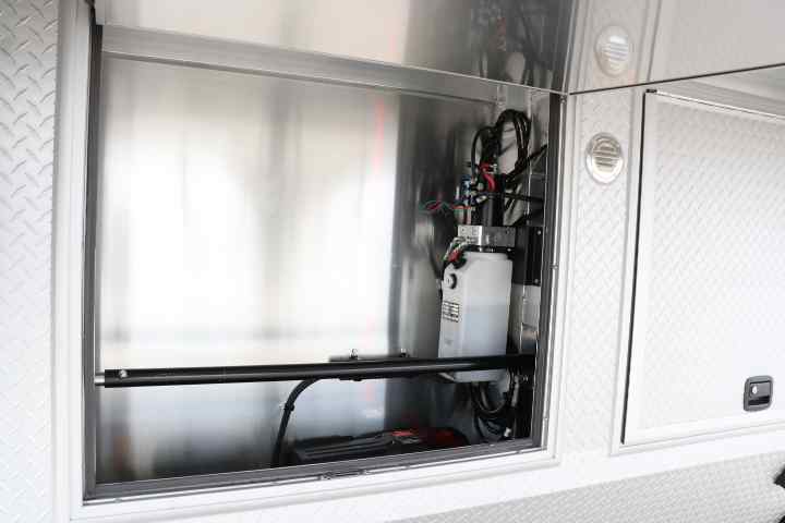 inTech Gooseneck Trailer