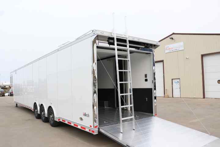 inTech Gooseneck Trailer