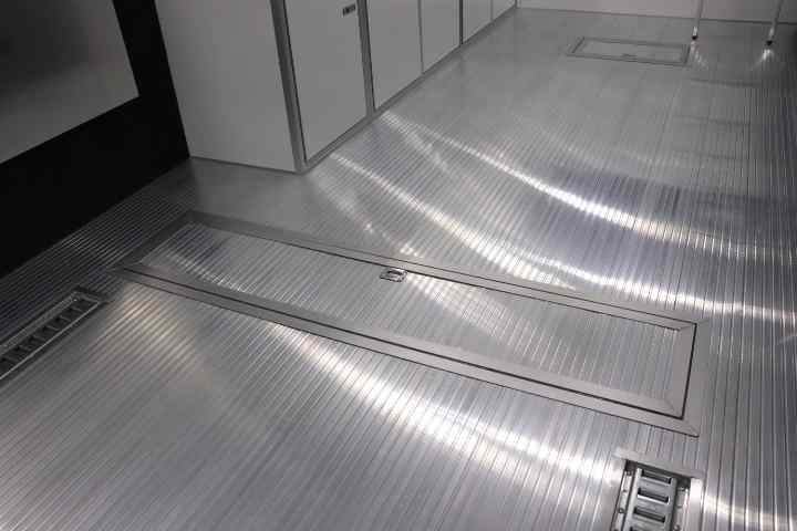 inTech Gooseneck Trailer