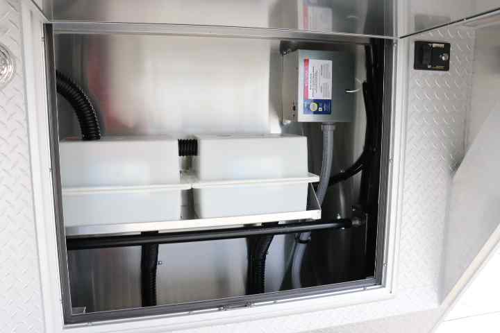 inTech Gooseneck Trailer