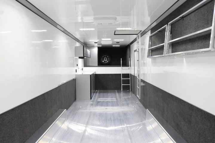inTech Gooseneck Trailer