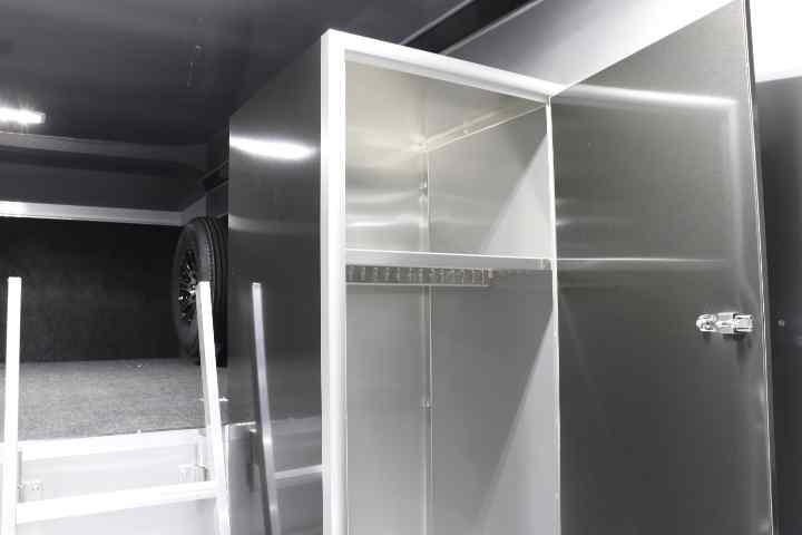 inTech Gooseneck Trailer