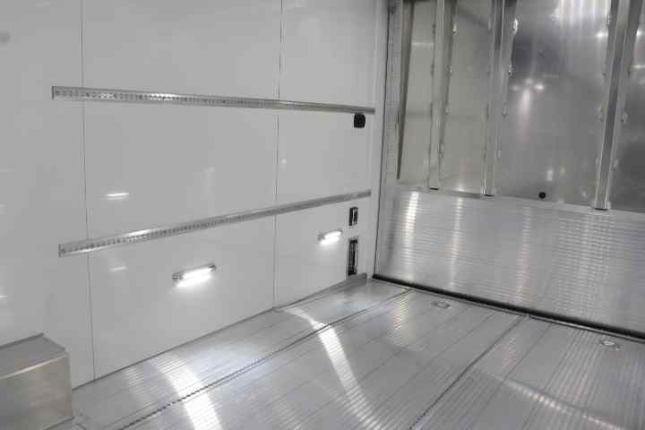 inTech Gooseneck Trailer