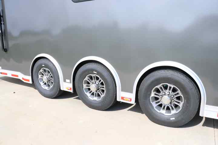inTech Gooseneck Trailer