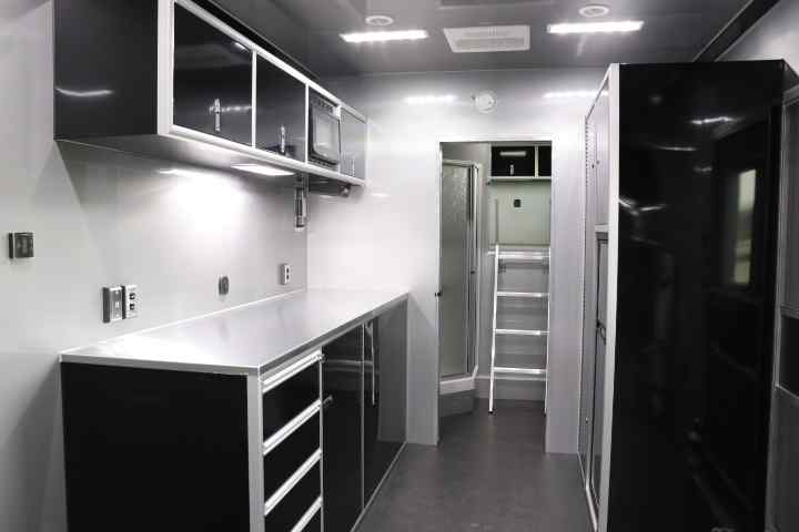 inTech Gooseneck Trailer