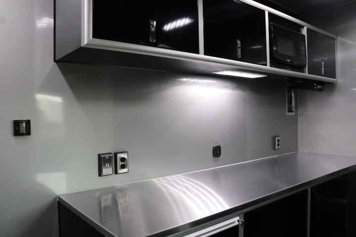 inTech Gooseneck Trailer