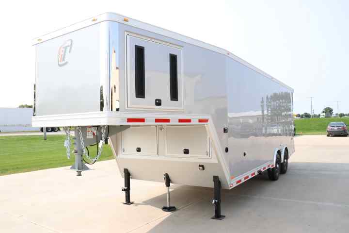 inTech Gooseneck Trailer