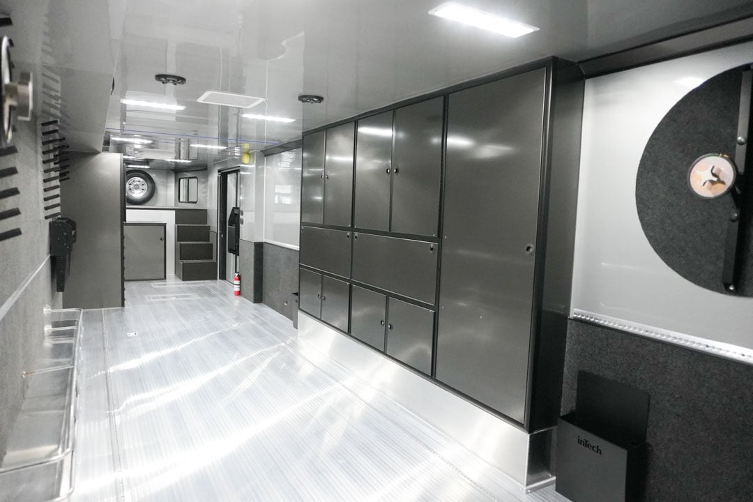 inTech Gooseneck Trailer