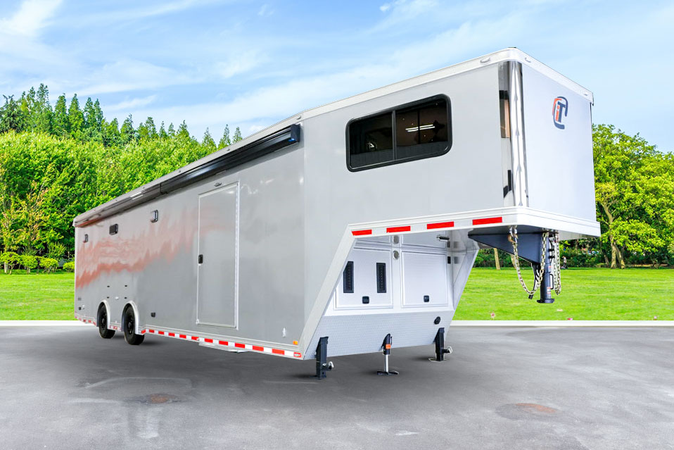 inTech Gooseneck Trailer