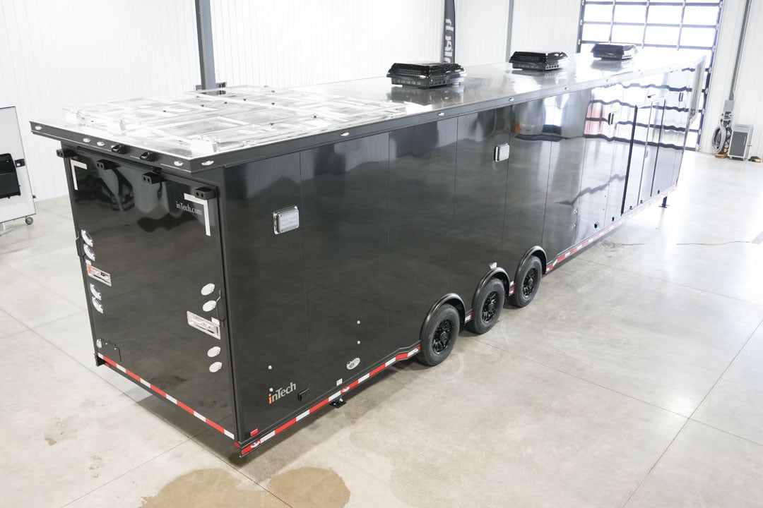 inTech Gooseneck Trailer