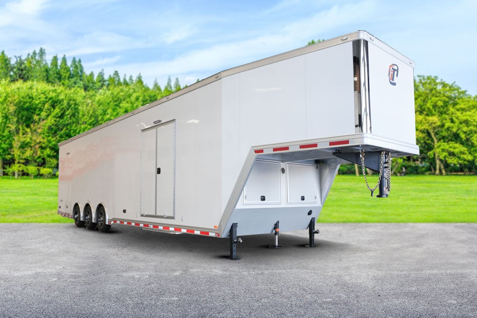 inTech Gooseneck Trailer