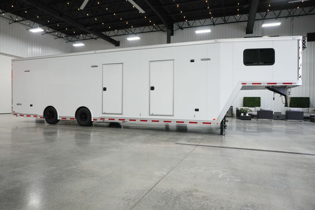 inTech Gooseneck Trailer
